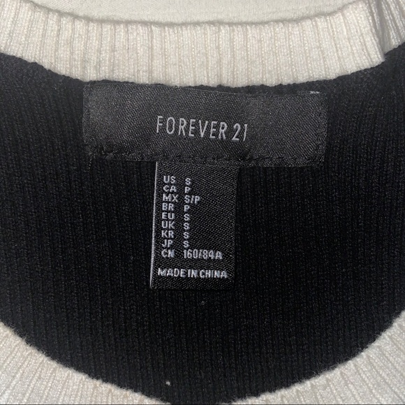 Forever 21 Crop Top - NWOT - Picture 3 of 3